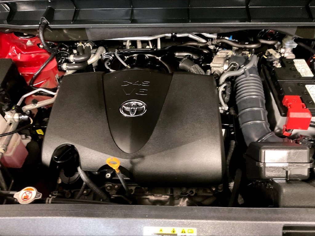 Used 2021 Pearl Toyota XLE image 30
