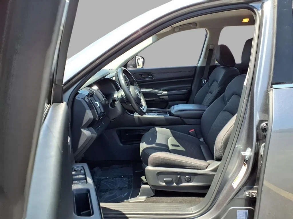 Used 2024 Gray Nissan SV image 20