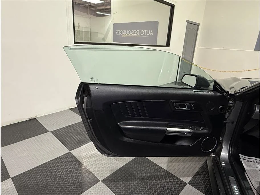 2023 Ford Mustang EcoBoost Premium - Photo 13