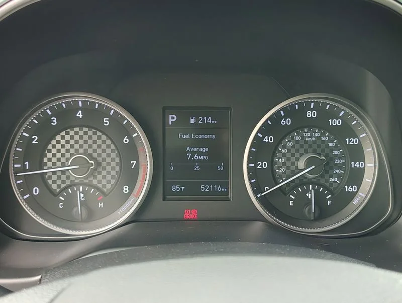 Used 2020 Red Hyundai SE image 25