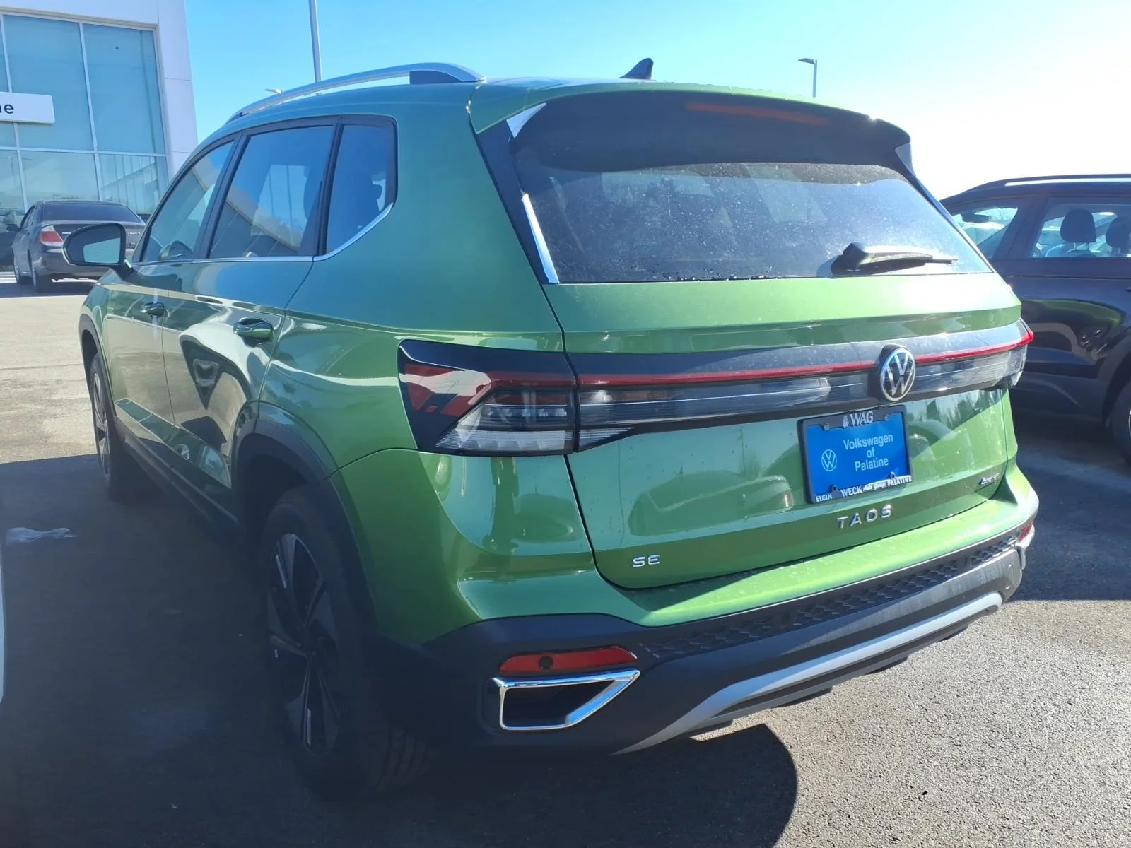 New 2026 Bright Moss Green Metallic Volkswagen SE 4MOTION image 3