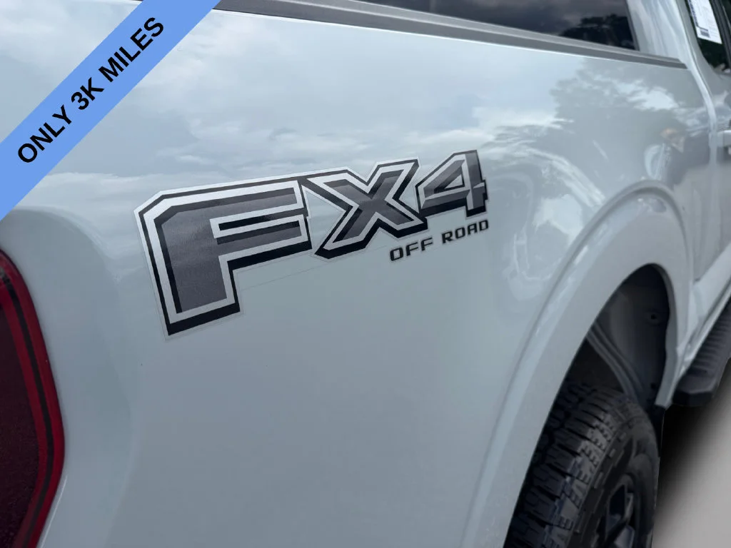 Used 2026 Avalanche Ford XLT image 9