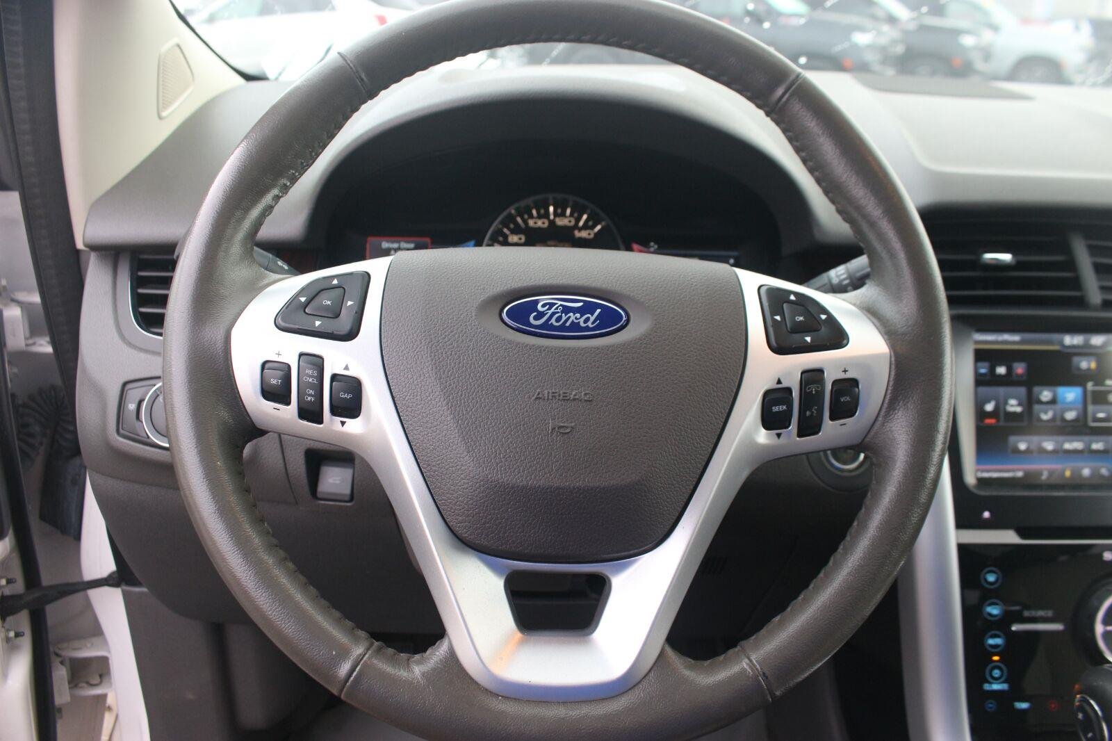 Used 2014 White Ford Limited image 20