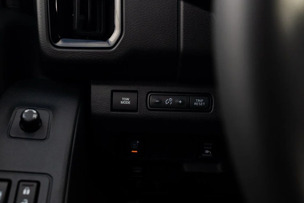 New 2026 Citrus Strike Nissan Crew Cab PRO-4X® image 13