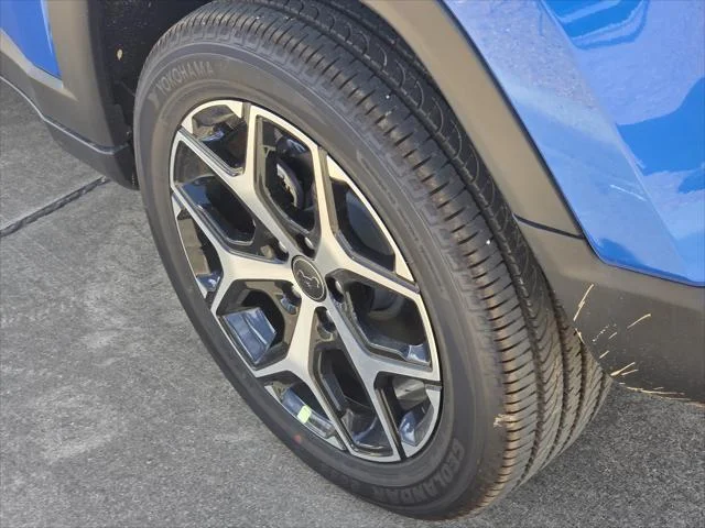 New 2026 Hydro Blue Pearl-Coat Exterior Paint Jeep Limited image 5