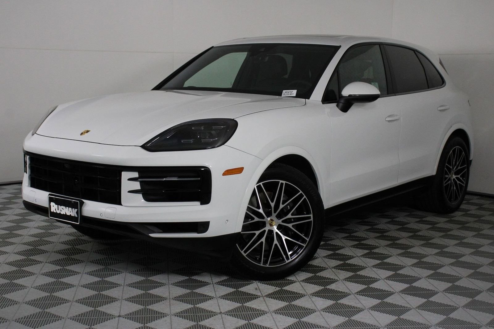 2025 Porsche Cayenne -'s photo
