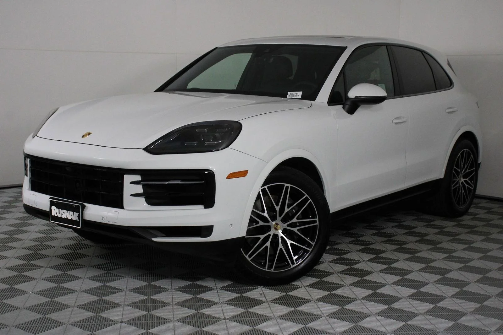 2025 Porsche Cayenne -'s photo