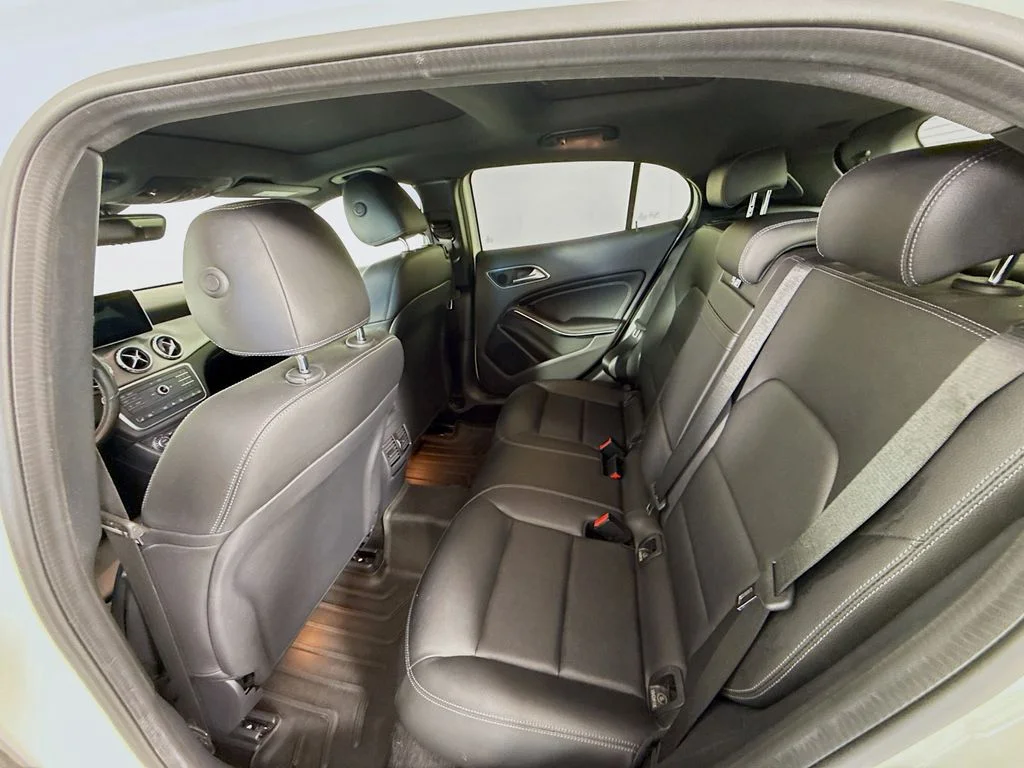 Used 2016 Cirrus White Mercedes-Benz GLA 250 image 26