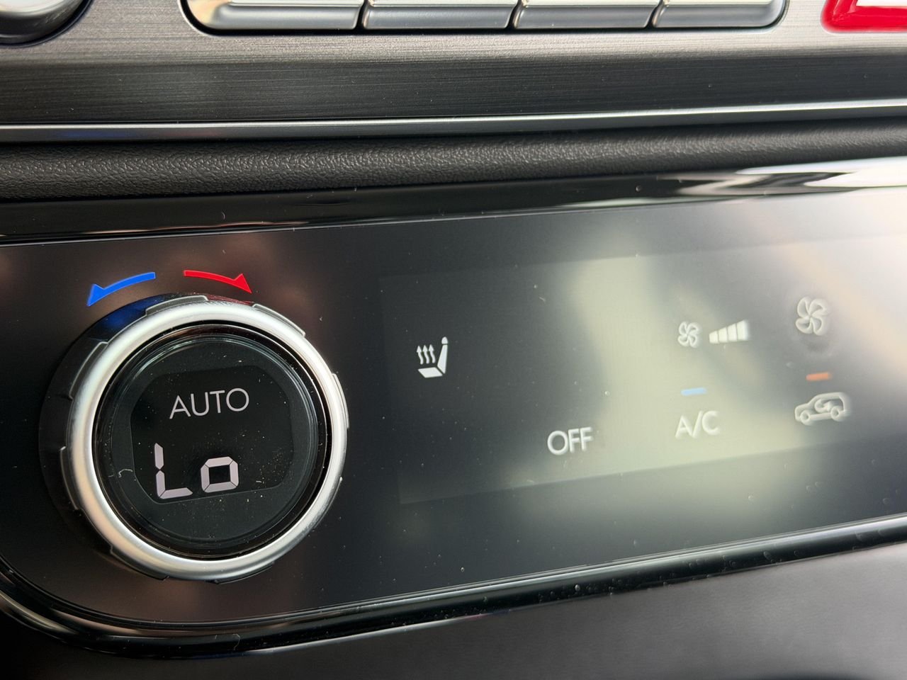 New 2026 Creamy White Pearl Hyundai SEL AWD image 39