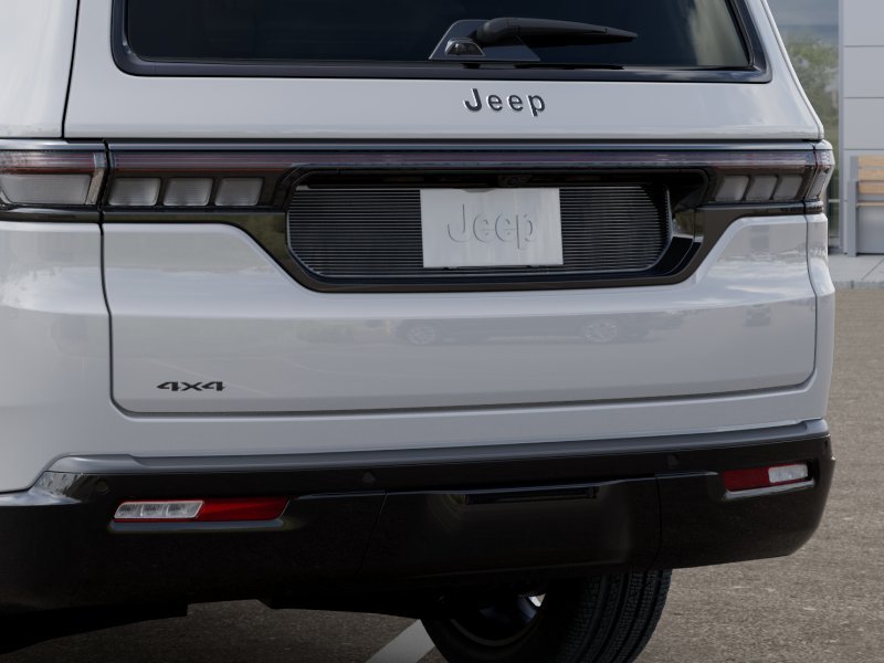 New 2026 Bright White Clear-Coat Exterior Paint Jeep Summit Reserve Black image 39
