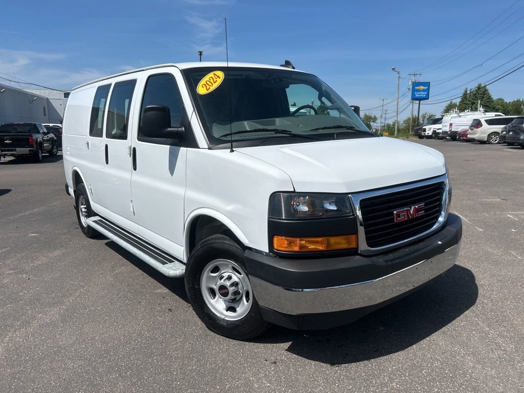 2024 GMC Savana 2500's photo