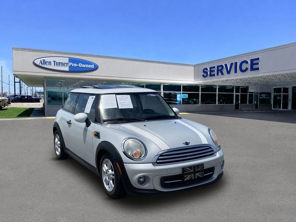 Used 2013 White Silver MINI Base image 2