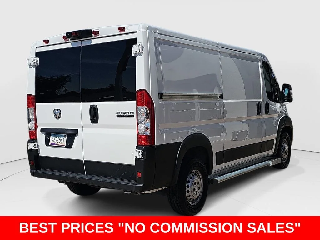 Used 2025 White Ram Base image 3