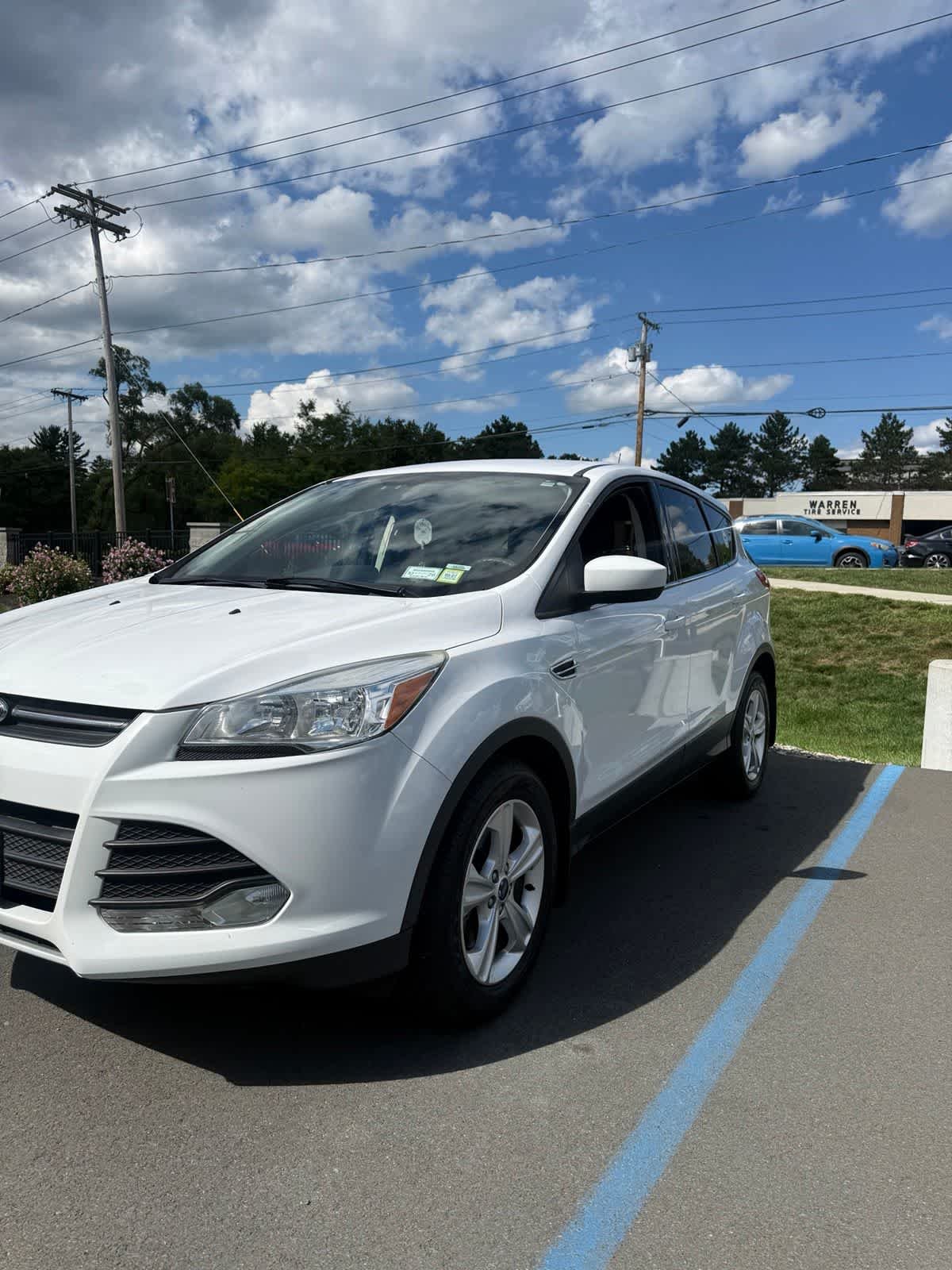 Used 2016 Oxford White Ford SE image 1