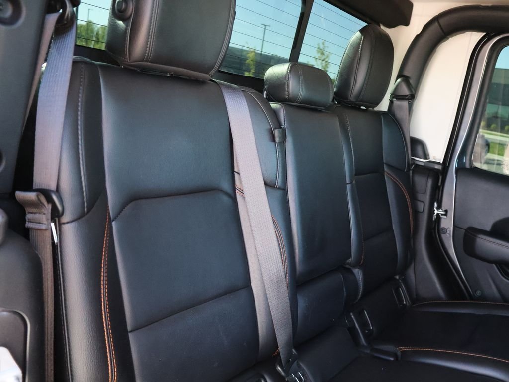Used 2021 Granite Crystal Metallic Clearcoat Jeep Mojave image 14