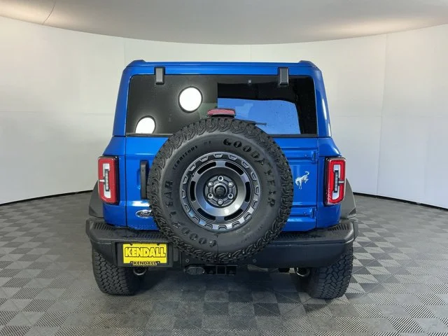 Used 2025 Blue Metallic Ford Badlands image 6