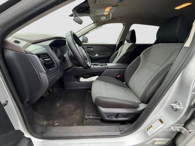 Used 2022 Brilliant Silver Nissan SV image 6