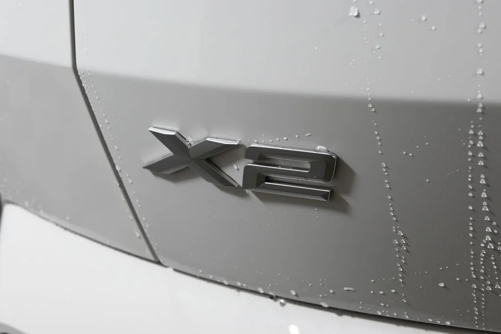 Used 2026 White BMW xDrive28i image 39