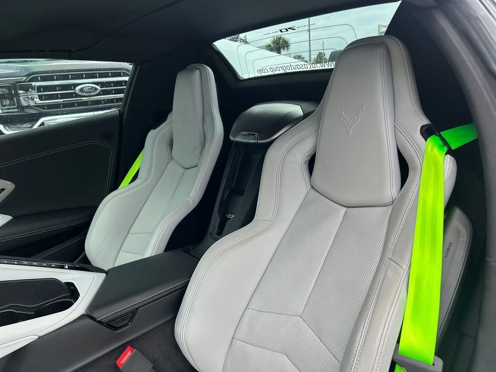 Used 2023 White Chevrolet Stingray image 10