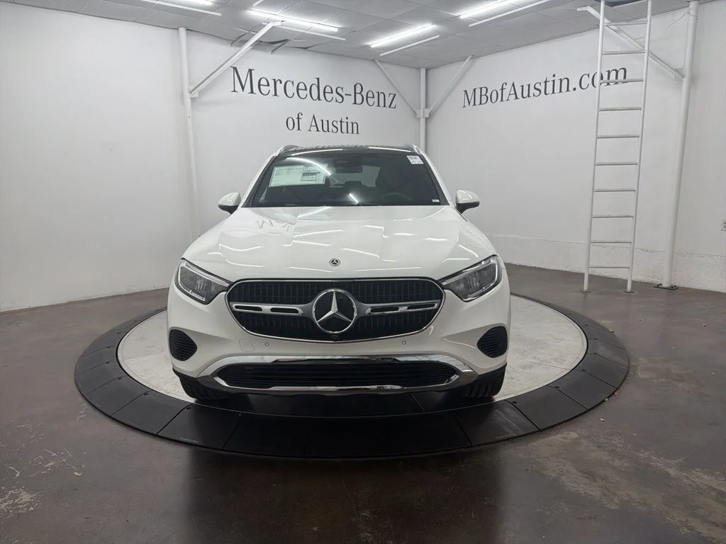 Used 2026 White Mercedes-Benz GLC 300 image 2