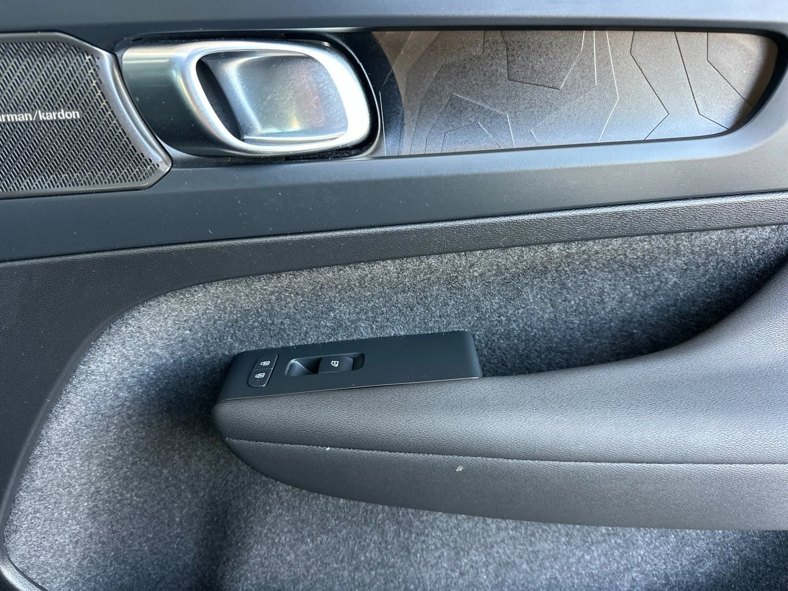 Used 2023 Silver Volvo Ultimate image 19