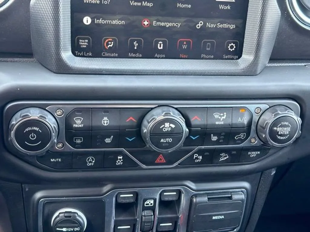 2020 Jeep Wrangler Unlimited Sahara Altitude - Photo 11