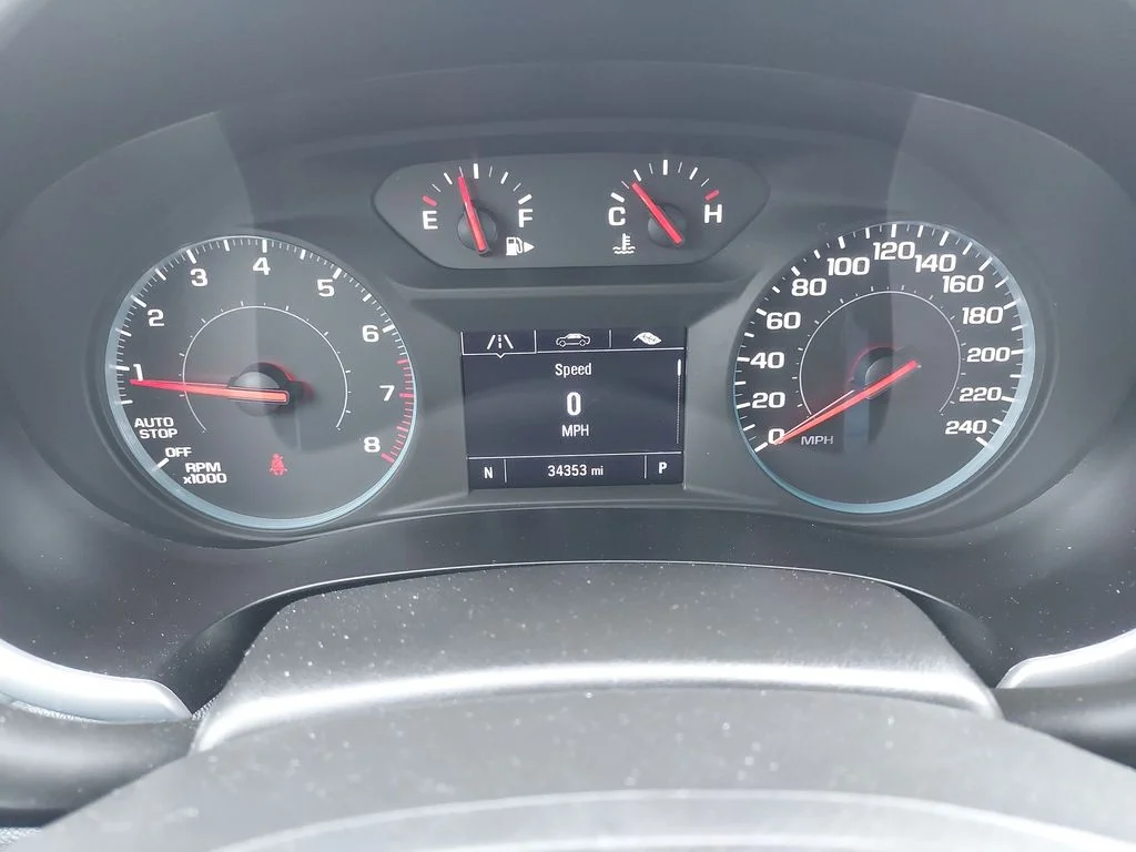 Used 2024 White Chevrolet LT image 21