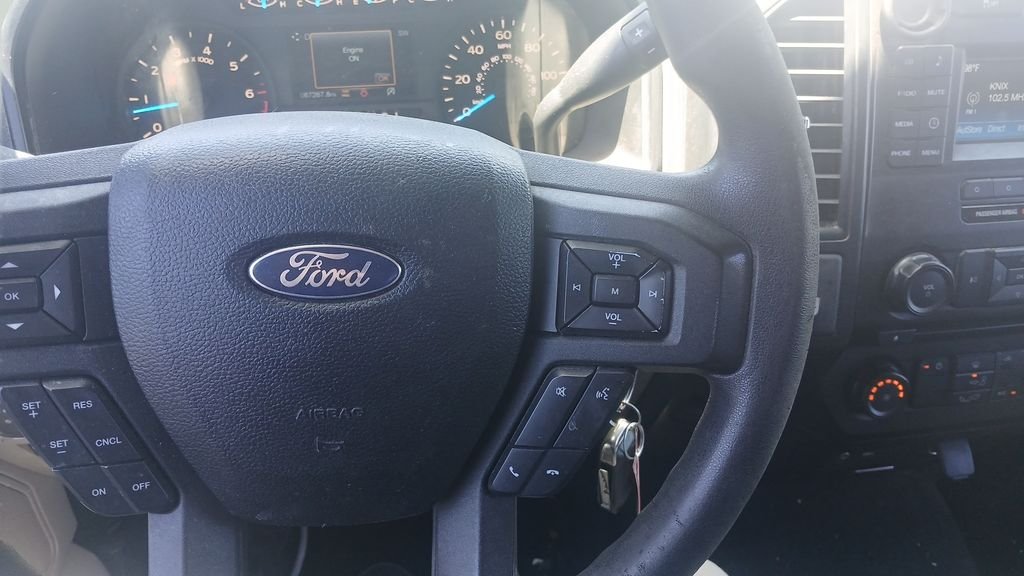 Used 2015 Blue Ford XL image 9