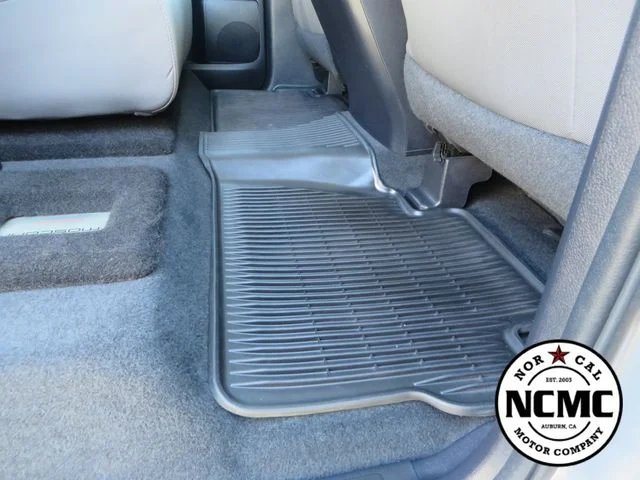 Used 2018 Silver Toyota SR5 image 64
