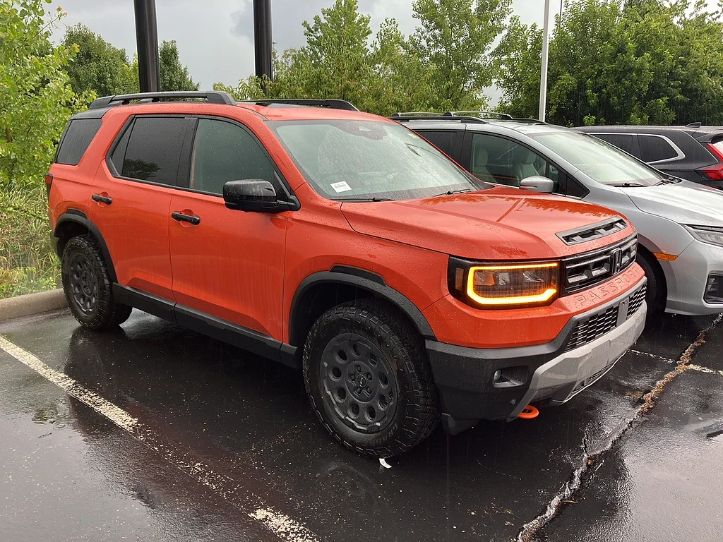 Certified Used 2026 Sunset Orange II Honda TrailSport Elite Blackout image 31