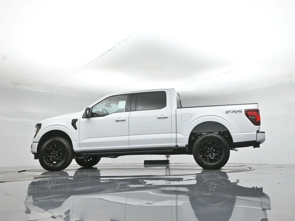 New 2026 Oxford White Ford XLT image 53