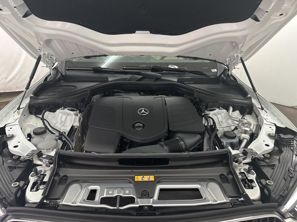 Used 2026 White Mercedes-Benz GLC 300 image 30