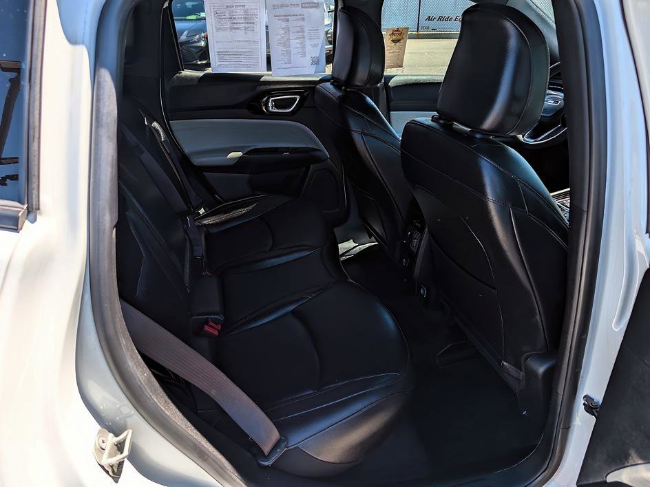 Used 2024 Bright White Clearcoat Jeep Limited image 13