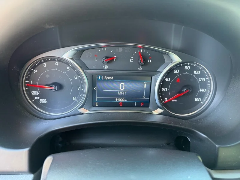Used 2024 Volcanic Red Tintcoat GMC SLE image 9