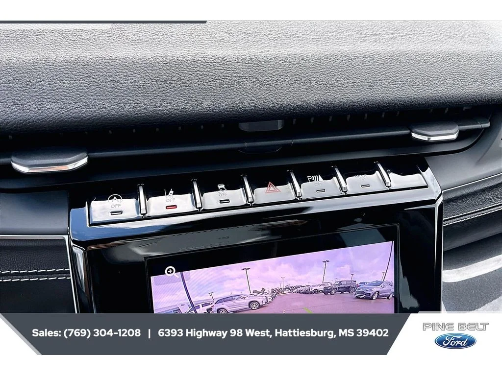 Used 2022 Diamond Black Crystal Pearlcoat Jeep Altitude image 23