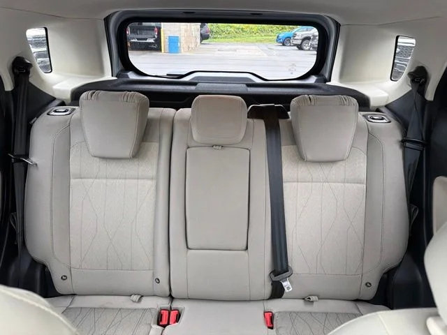 Used 2019 Silver Metallic Ford  image 32