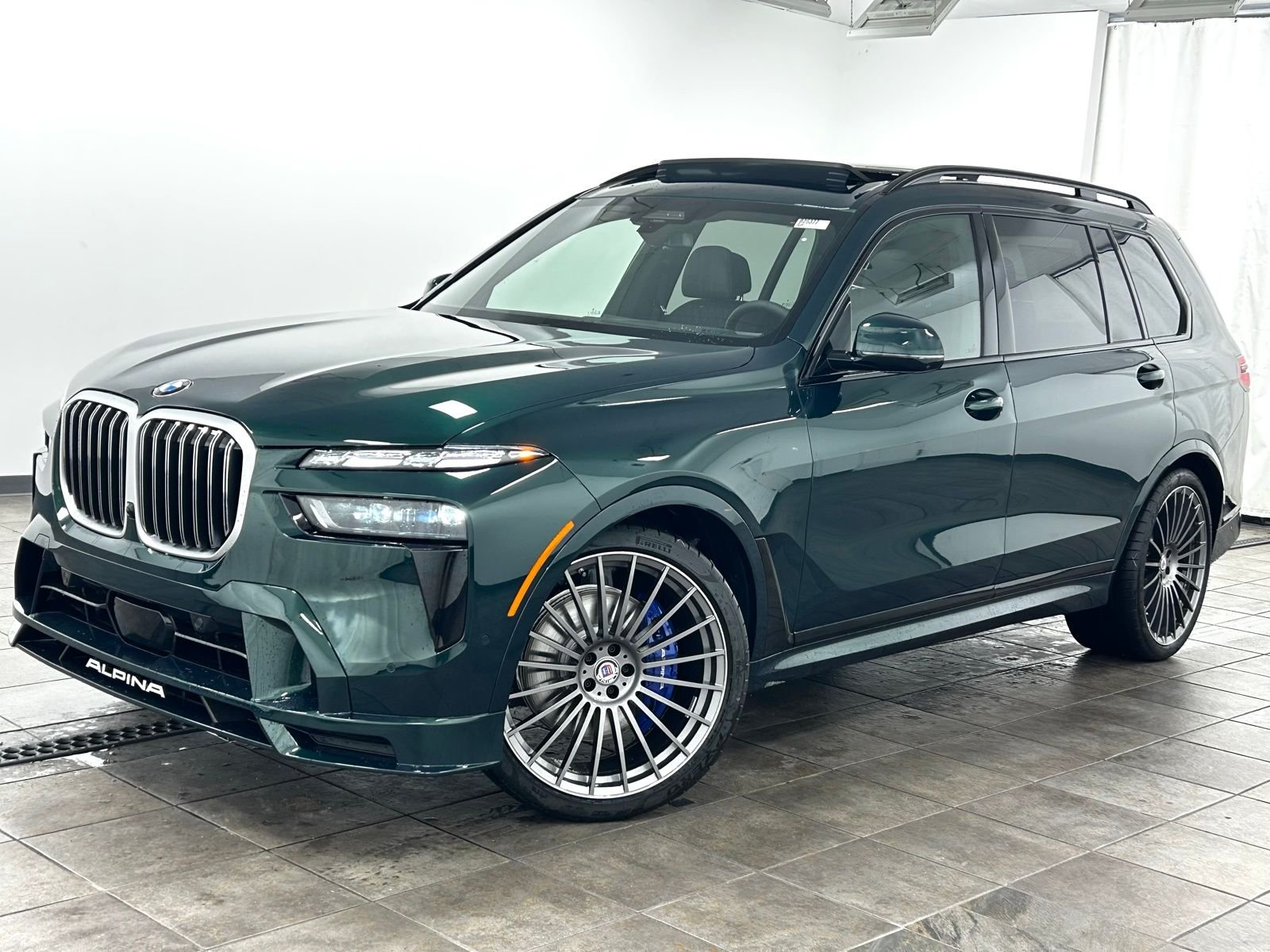 2026 BMW X7 ALPINA XB7's photo