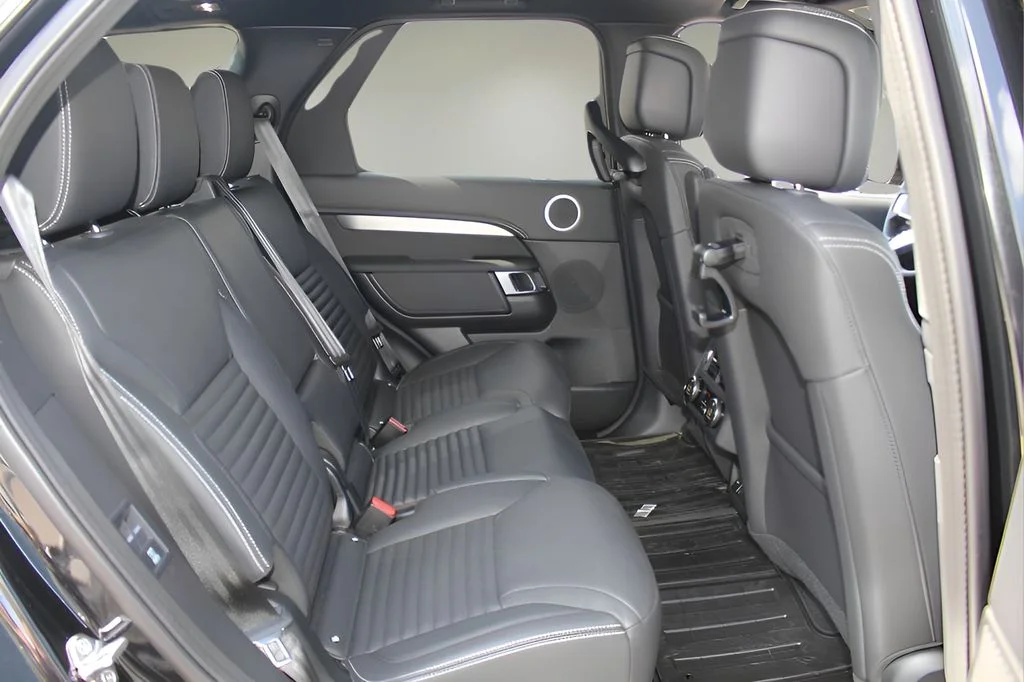 2025 Land Rover Discovery Dynamic SE - Photo 15