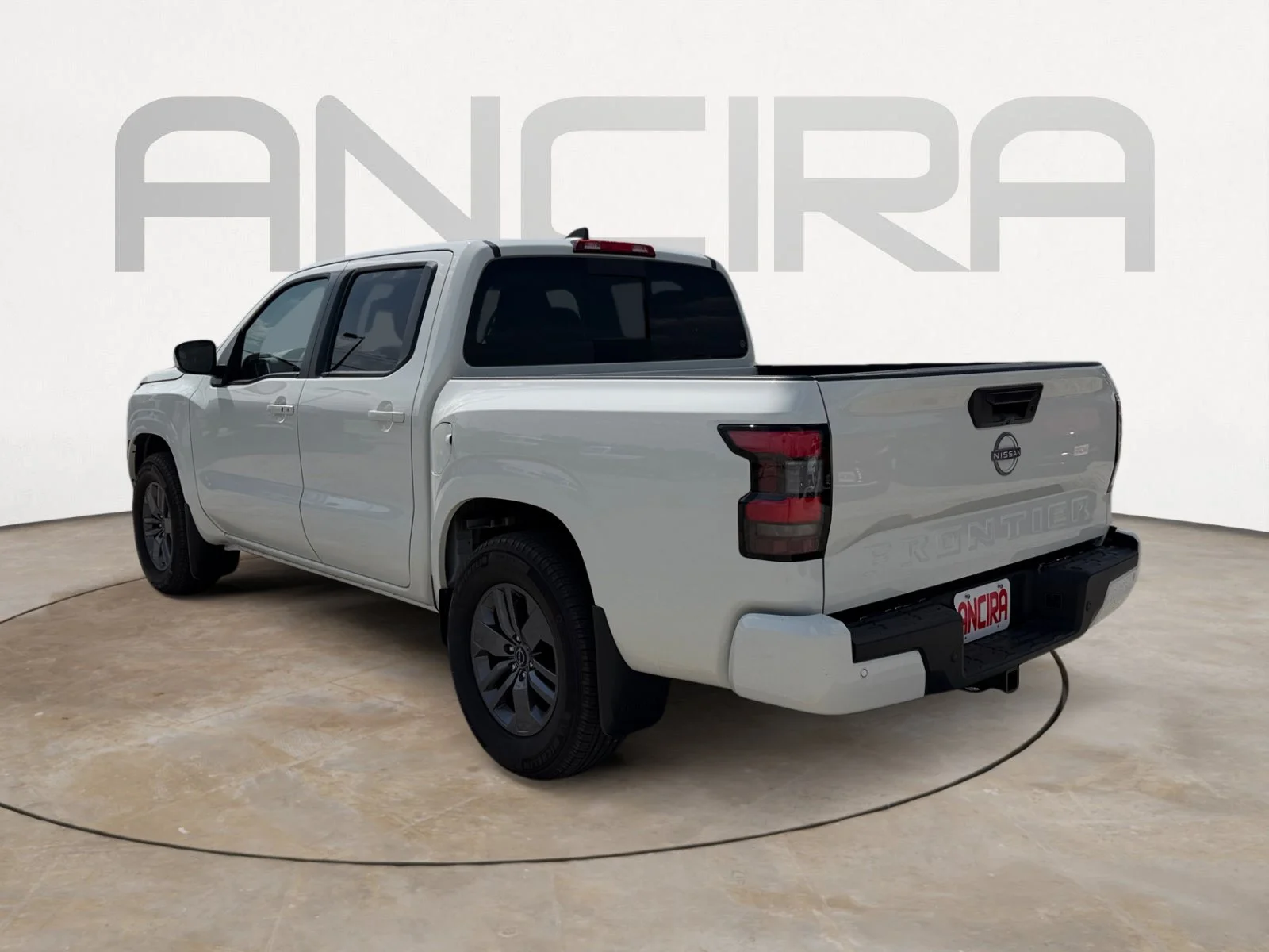 Used 2025 Glacier White Nissan SV image 7