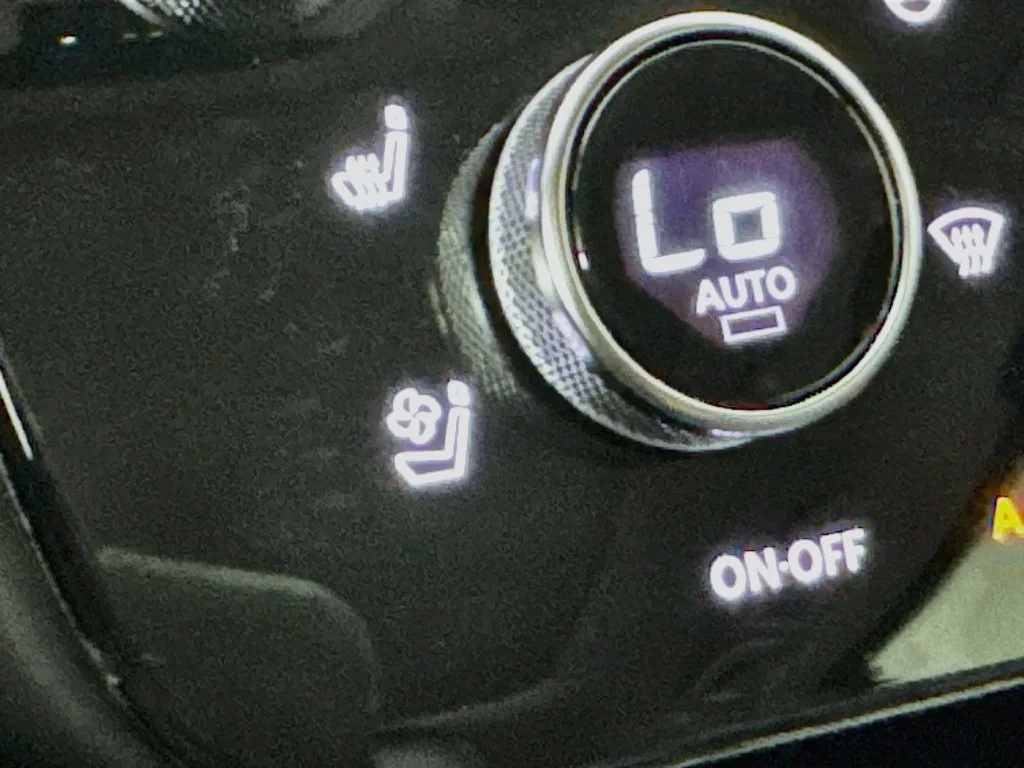 Certified Used 2024 Gray INFINITI LUXE image 27