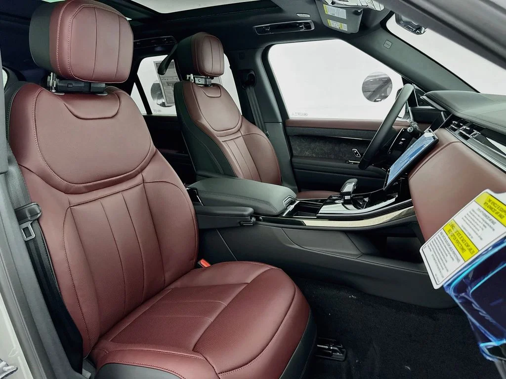 New 2026 Borasco Grey Land Rover Dynamic SE image 30