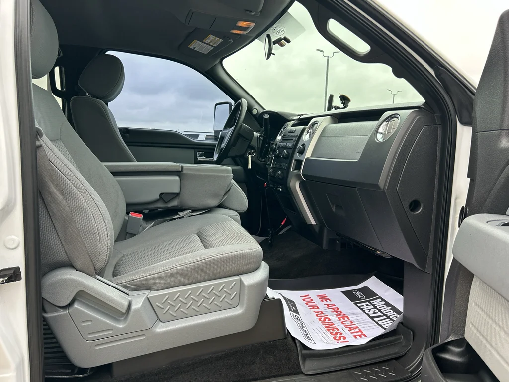 Used 2013 Oxford White Ford XLT image 15