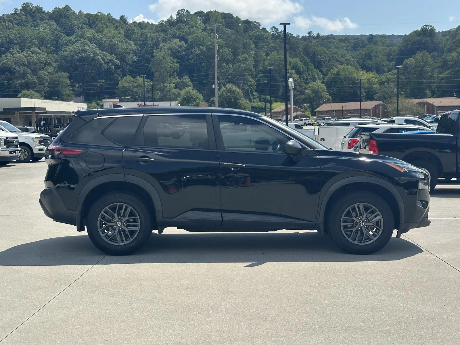 Used 2021 Super Black Nissan S image 8