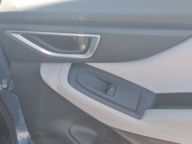 Used 2022 Blue Subaru Base image 30
