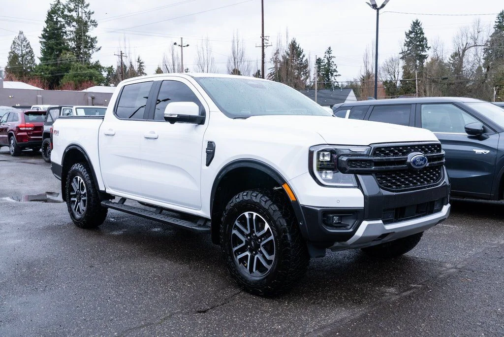 Used 2024 White Ford Lariat image 1