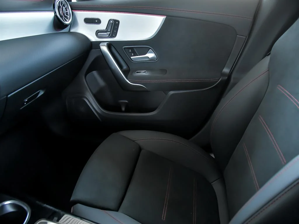2025 Mercedes-Benz CLA CLA 250 - Photo 24