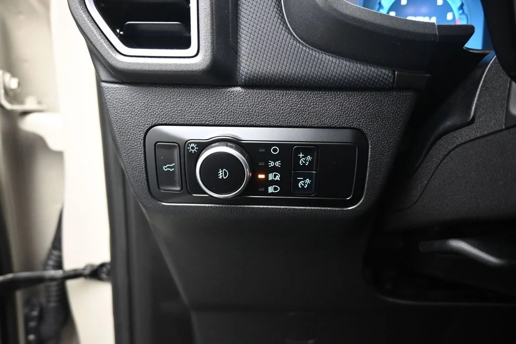 Certified Used 2025 Beige Ford Outer Banks image 13