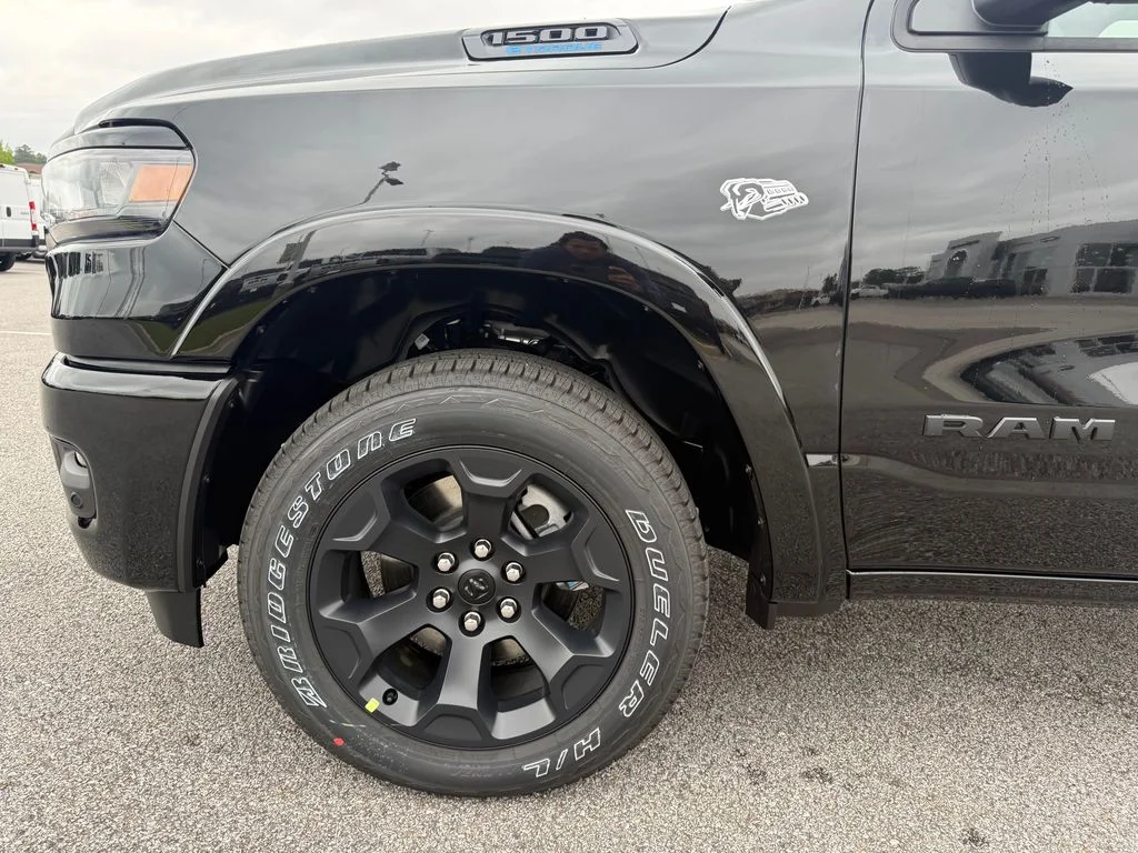 New 2026 Diamond Black Crystal Pearl-Coat Exterior Paint RAM Big Horn/Lone Star image 23