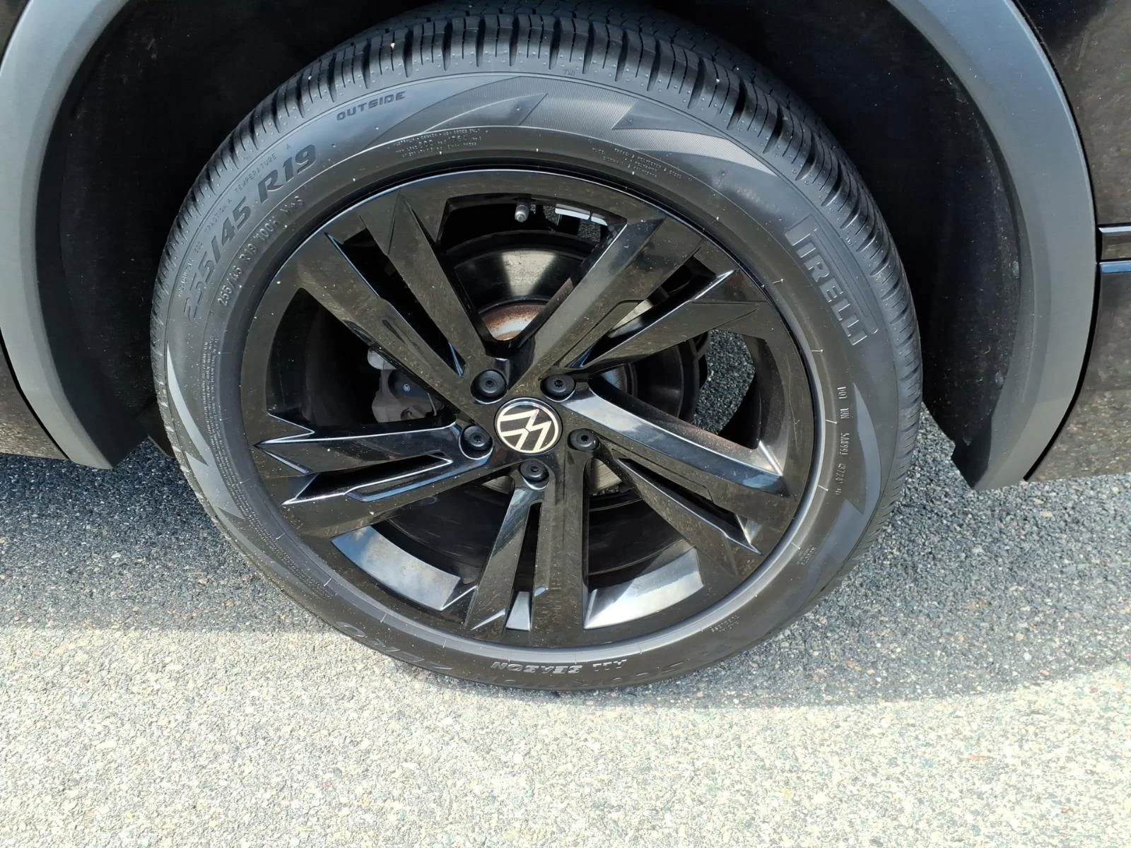 Certified Used 2023 DEEP BLACK PEARL EFFECT Volkswagen SE R-Line Black image 9