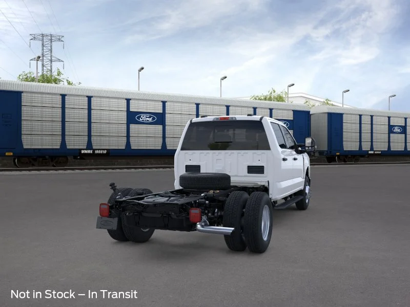 New 2026 Oxford White Ford XL image 8